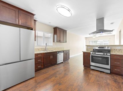 4015 San Carlos Way, Sacramento, CA 95820 Photo