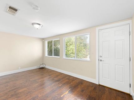 4015 San Carlos Way, Sacramento, CA 95820 Photo