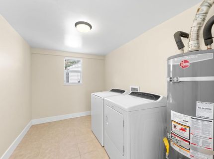 4015 San Carlos Way, Sacramento, CA 95820 Photo