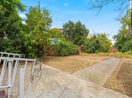 4015 San Carlos Way, Sacramento, CA 95820 Photo