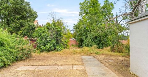 4015 San Carlos Way, Sacramento, CA 95820 Photo