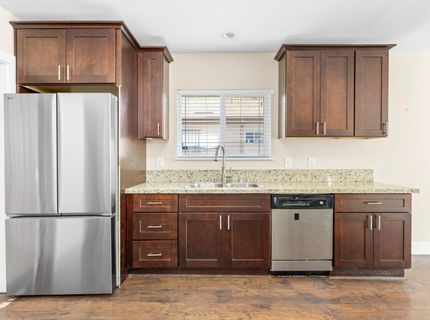 4015 San Carlos Way, Sacramento, CA 95820 Photo