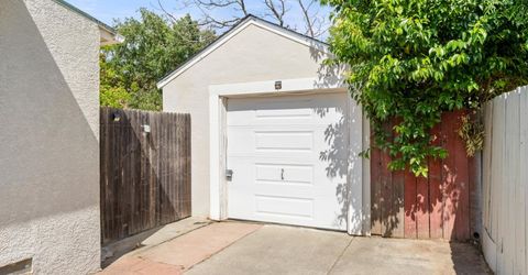 4015 San Carlos Way, Sacramento, CA 95820 Photo