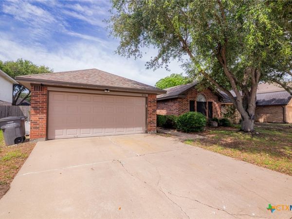 406 Ashland Creek , Victoria, TX 77901