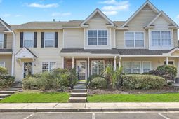 484 Doane Way photo 4