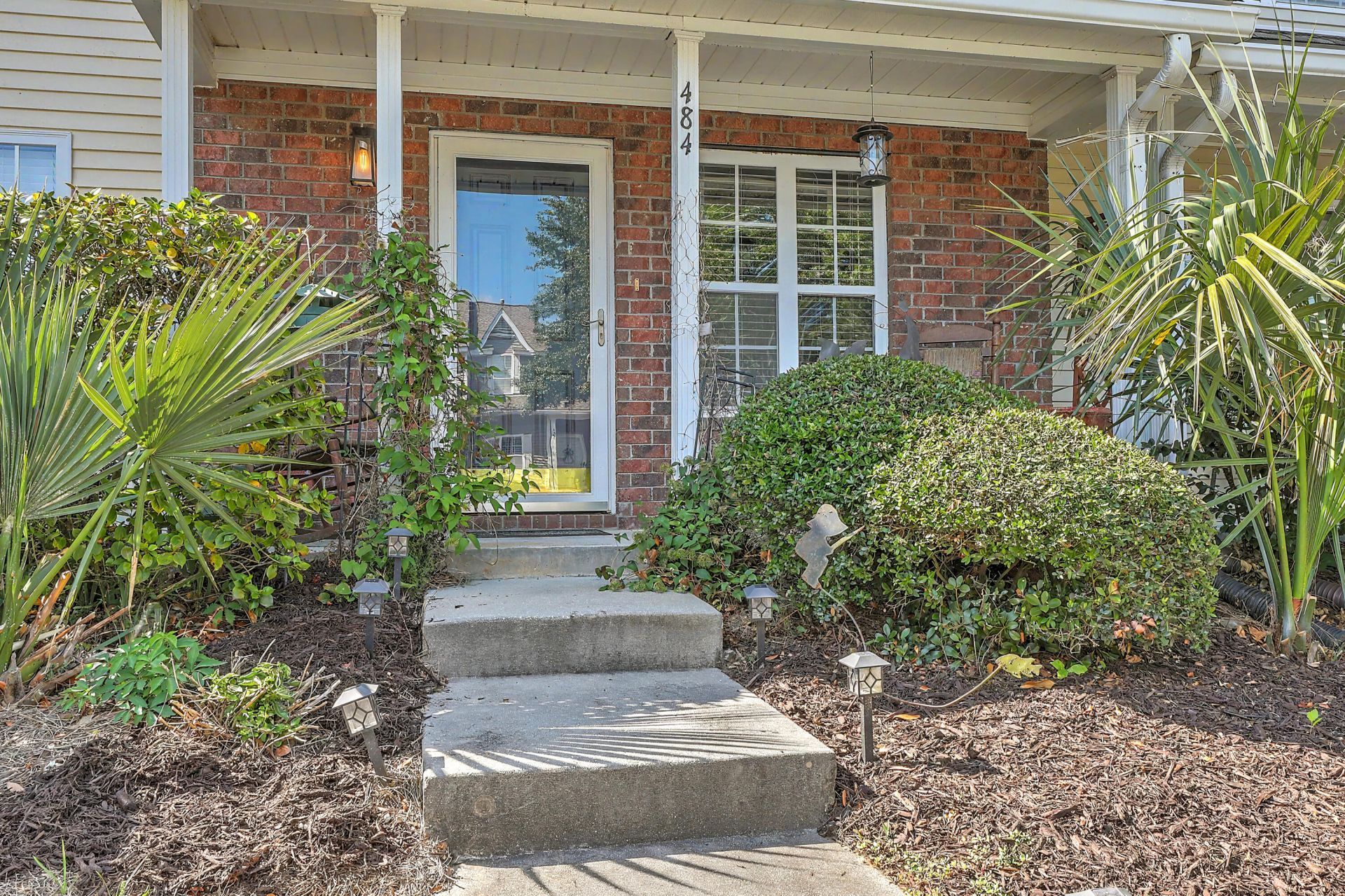 484 Doane Way Photo 5