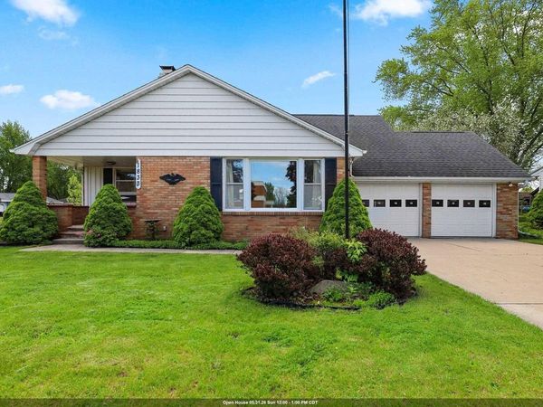 1833 BOND STREET, Green Bay, WI 54303