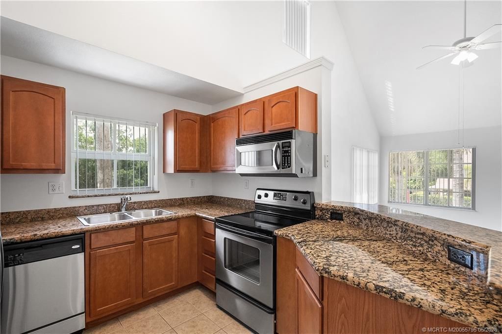 1575 SE Pomeroy Street, Unit 8-5, Stuart, FL 34997 Photo