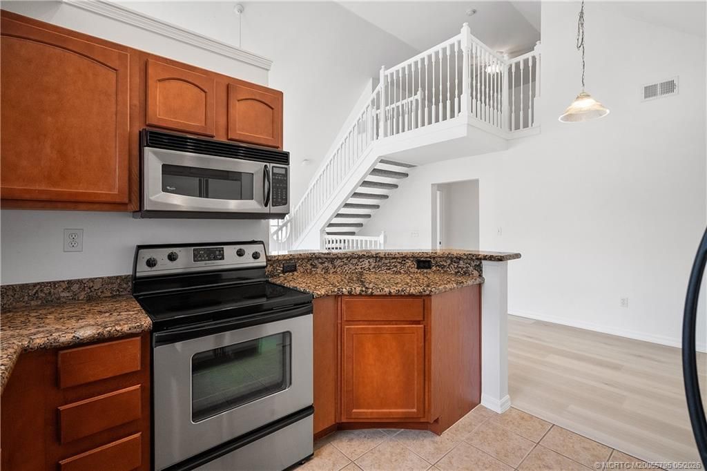 1575 SE Pomeroy Street, Unit 8-5, Stuart, FL 34997 Photo