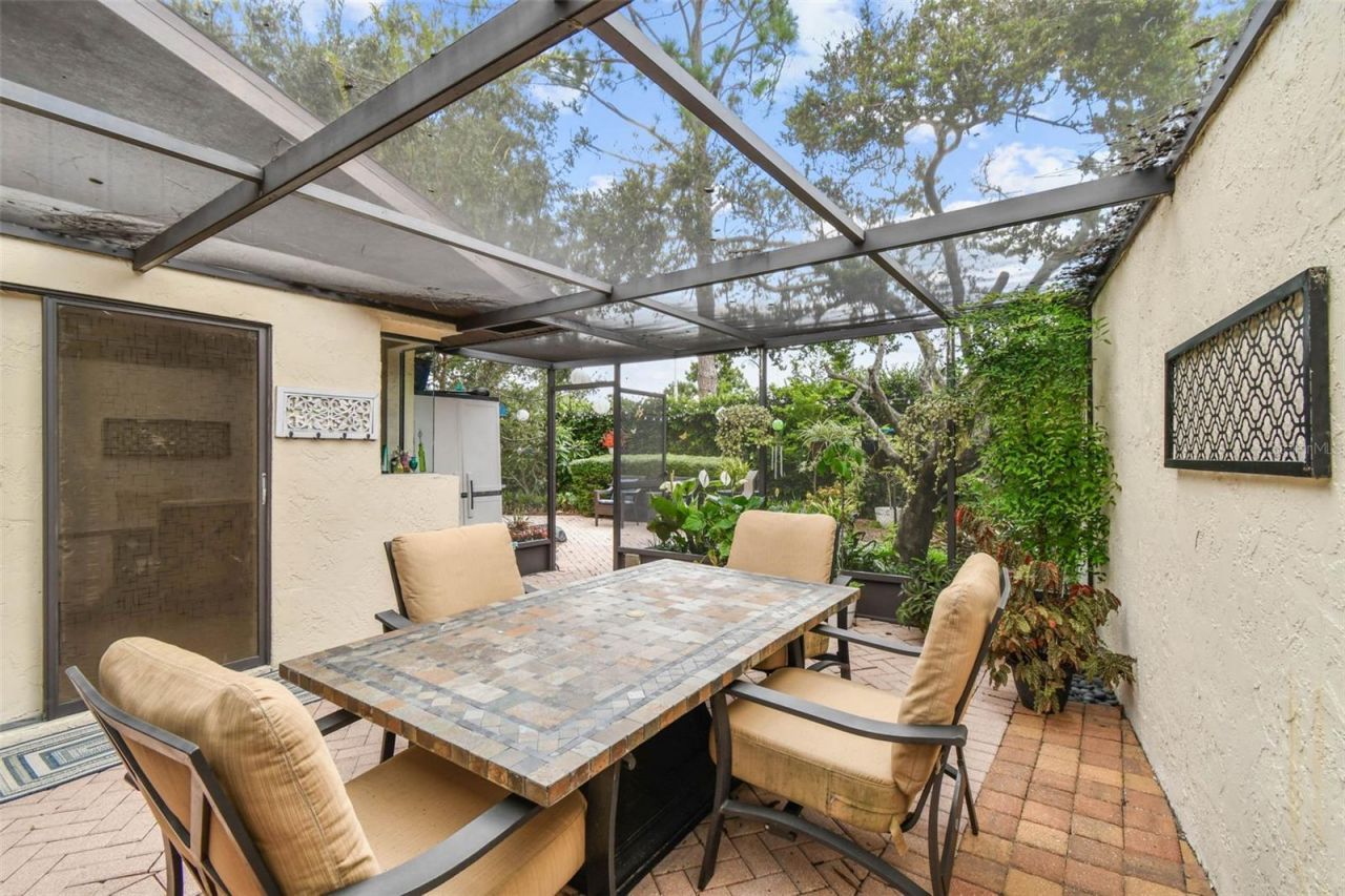 5004 Paloma Drive, Tampa, FL 33624 Photo
