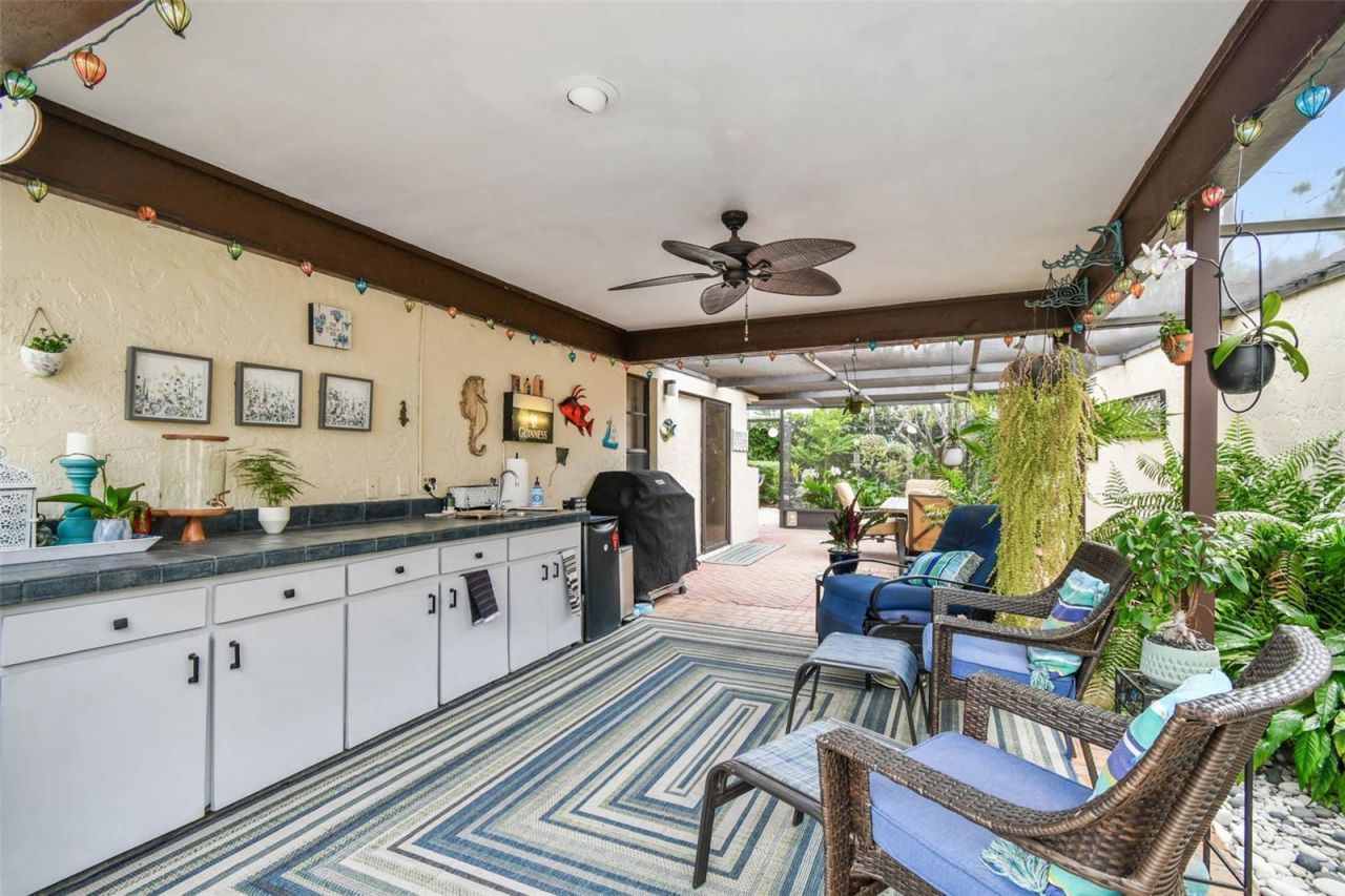 5004 Paloma Drive, Tampa, FL 33624 Photo