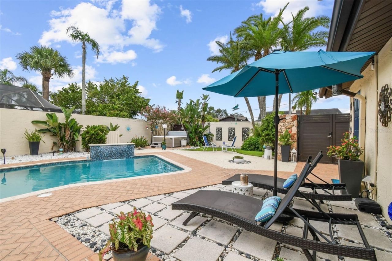 5004 Paloma Drive, Tampa, FL 33624 Photo