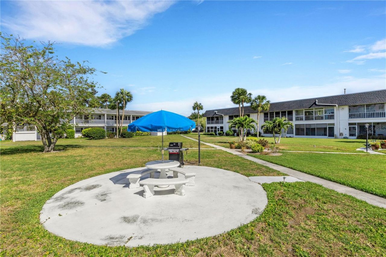 105 47th Avenue Drive W, Unit 376, Bradenton, FL 34207 Photo