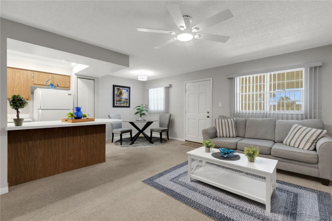 105 47th Avenue Drive W, Unit 376, Bradenton, FL 34207 Photo