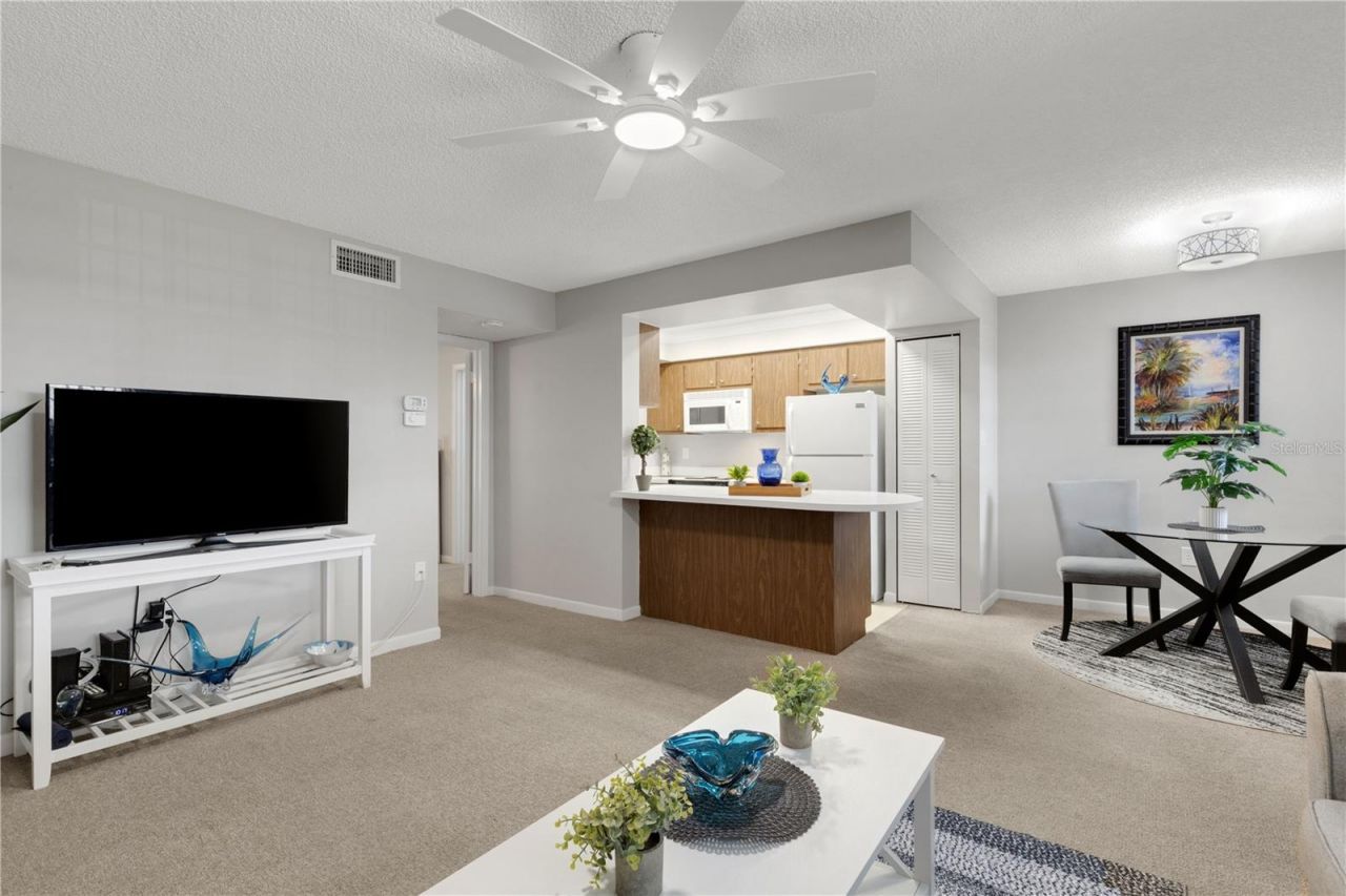 105 47th Avenue Drive W, Unit 376, Bradenton, FL 34207 Photo
