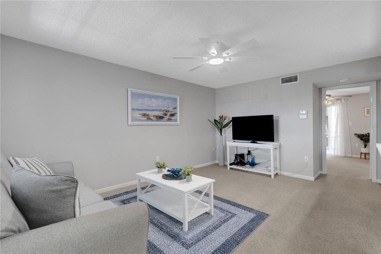 105 47th Avenue Drive W, Unit 376, Bradenton, FL 34207 Photo