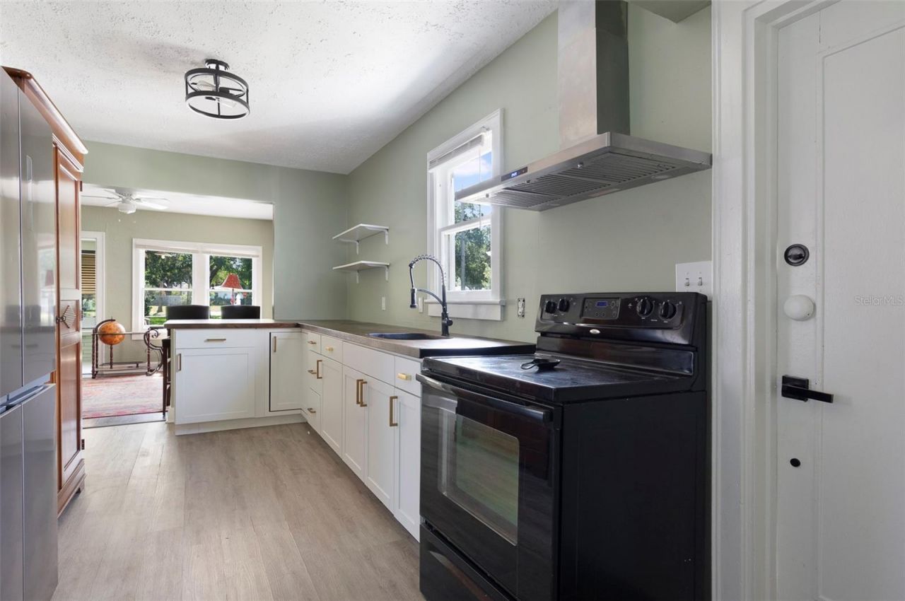 2521 4th Street S, Saint Petersburg, FL 33705 Photo