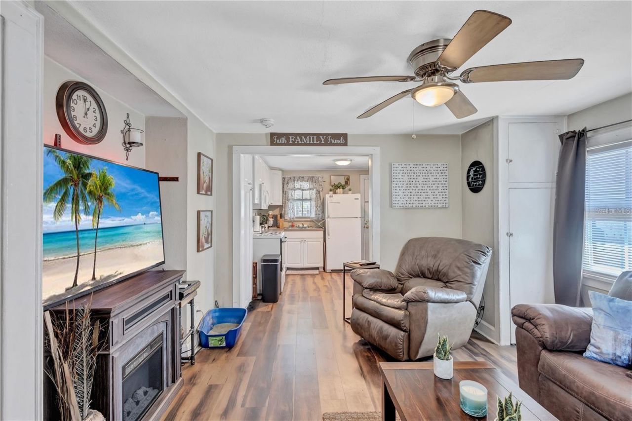 2521 4th Street S, Saint Petersburg, FL 33705 Photo