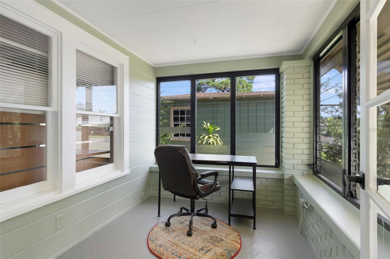 2521 4th Street S, Saint Petersburg, FL 33705 Photo