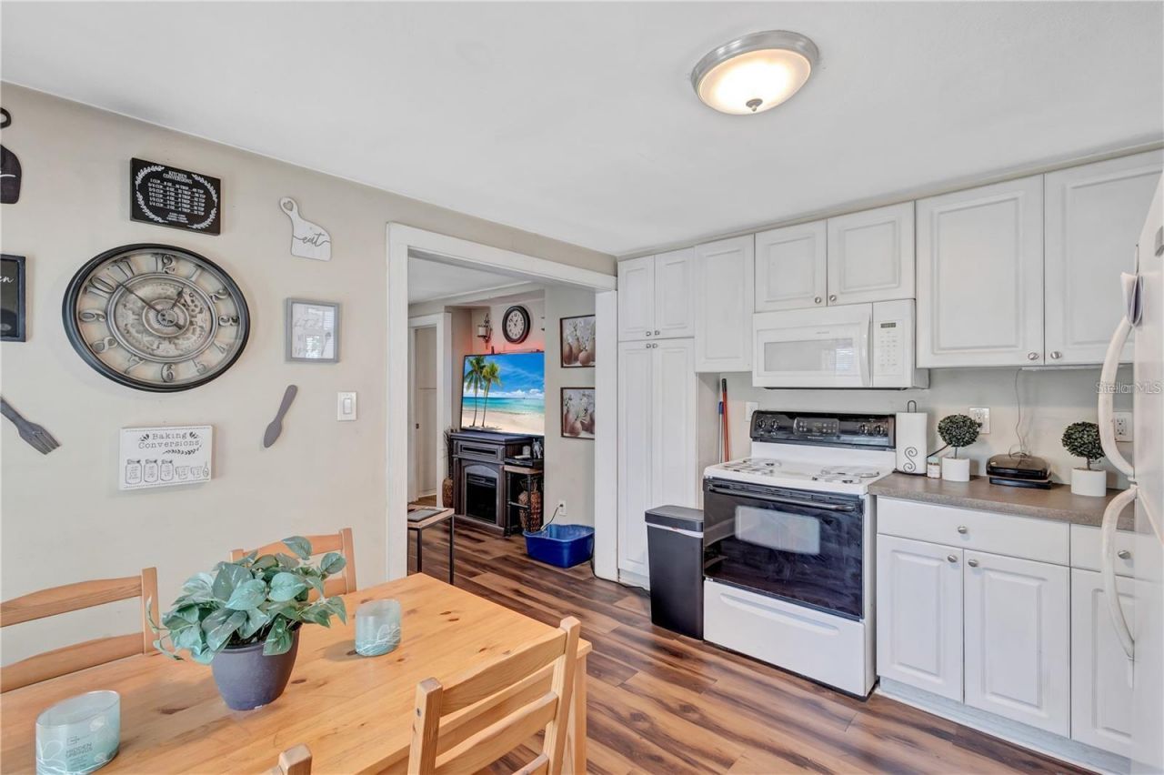 2521 4th Street S, Saint Petersburg, FL 33705 Photo