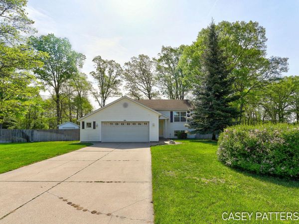 94 Elwood Court, Holland, MI 49424