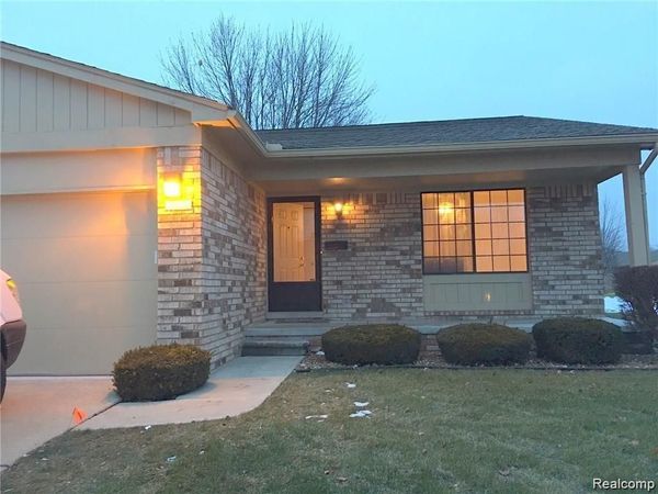 17005 KARI , Clinton Twp, MI 48038