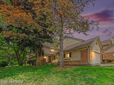 6893 Pebble Park Circle , West Bloomfield Twp, MI 48322