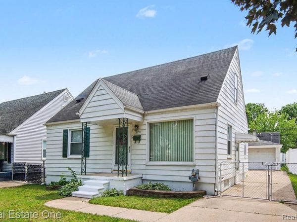 13711 Backus Street , Southgate, MI 48195