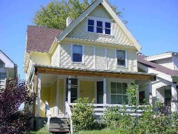 3215 N 20th St, Milwaukee, WI 53206