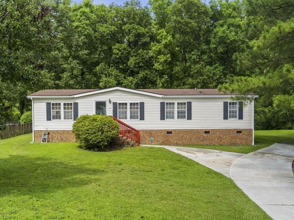 310 Macdonald Boulevard, Havelock, NC 28532