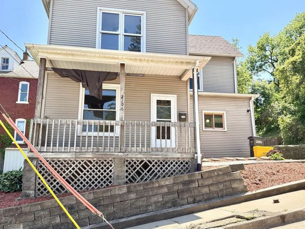 2106 Kleine Street, Dubuque, IA 52001