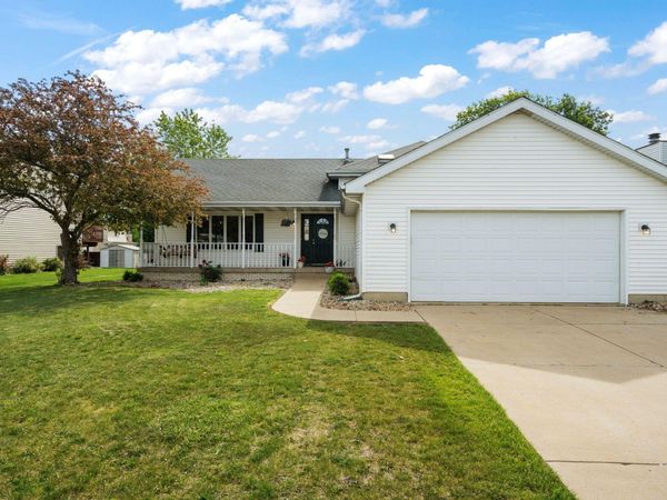 8987 Calhoun Place , Crown Point, IN 46307