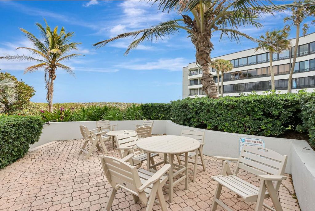 1357 NE Ocean Boulevard, Unit 311, Stuart, FL 34996 Photo