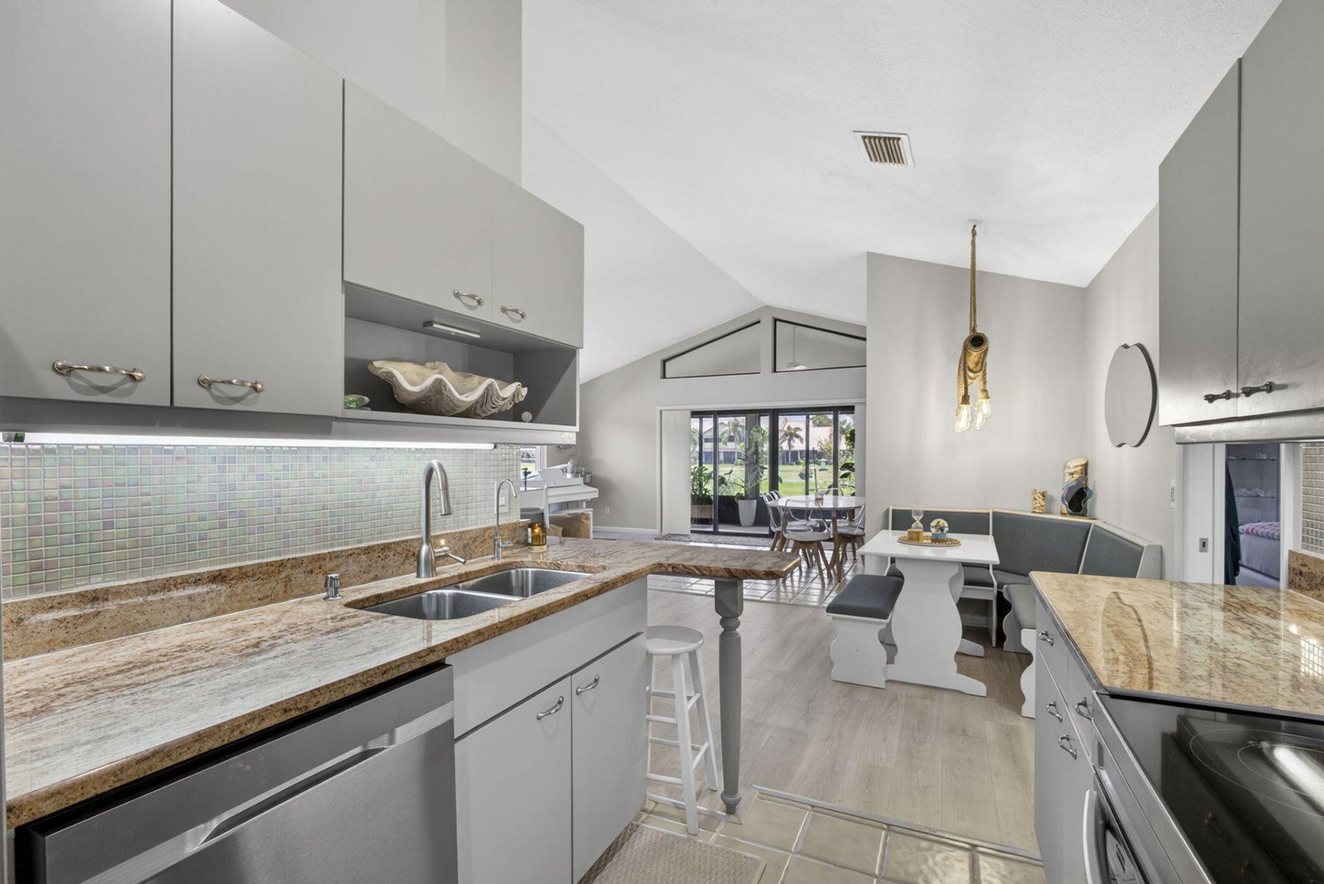 5954 SE Franklin Place, Hobe Sound, FL 33455 Photo