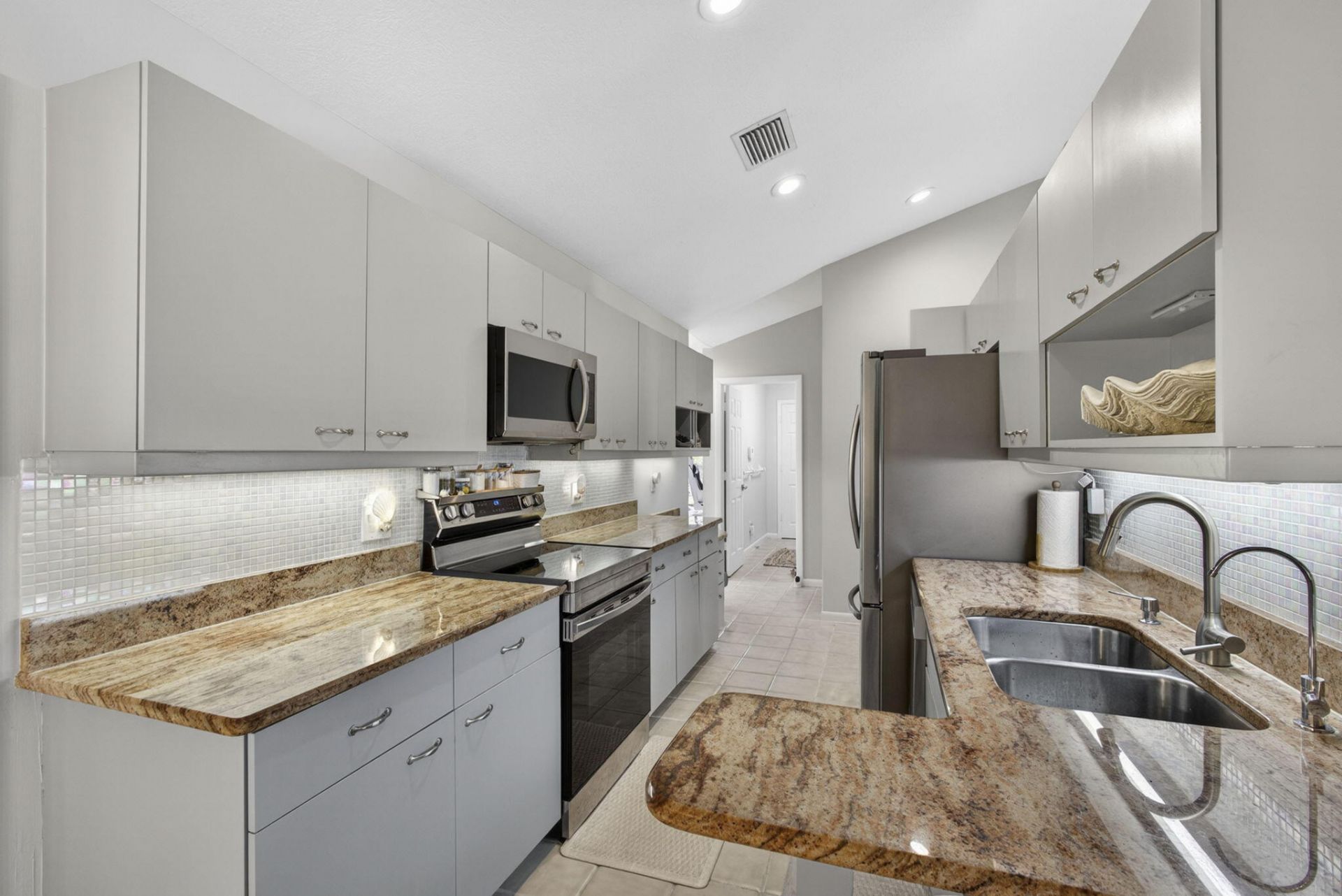 5954 SE Franklin Place, Hobe Sound, FL 33455 Photo
