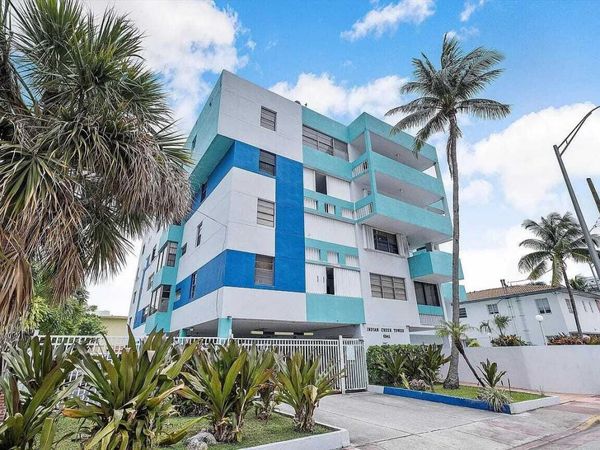 6941 Carlyle Avenue, Unit 2e, Miami Beach, FL 33141