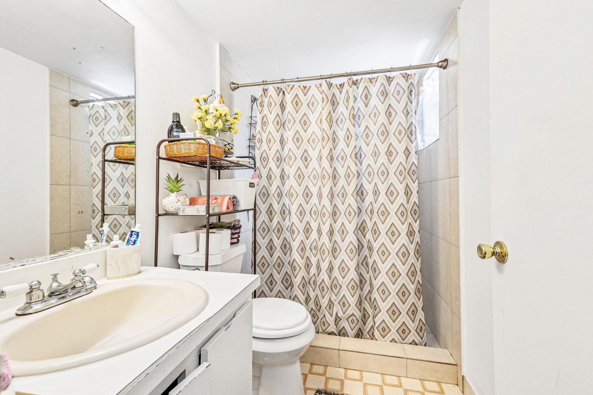 6941 Carlyle Avenue, Unit 2e, Miami Beach, FL 33141 Photo