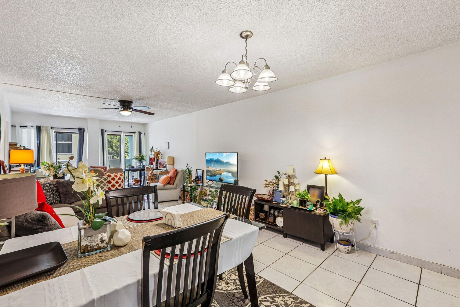 6941 Carlyle Avenue, Unit 2e, Miami Beach, FL 33141 Photo