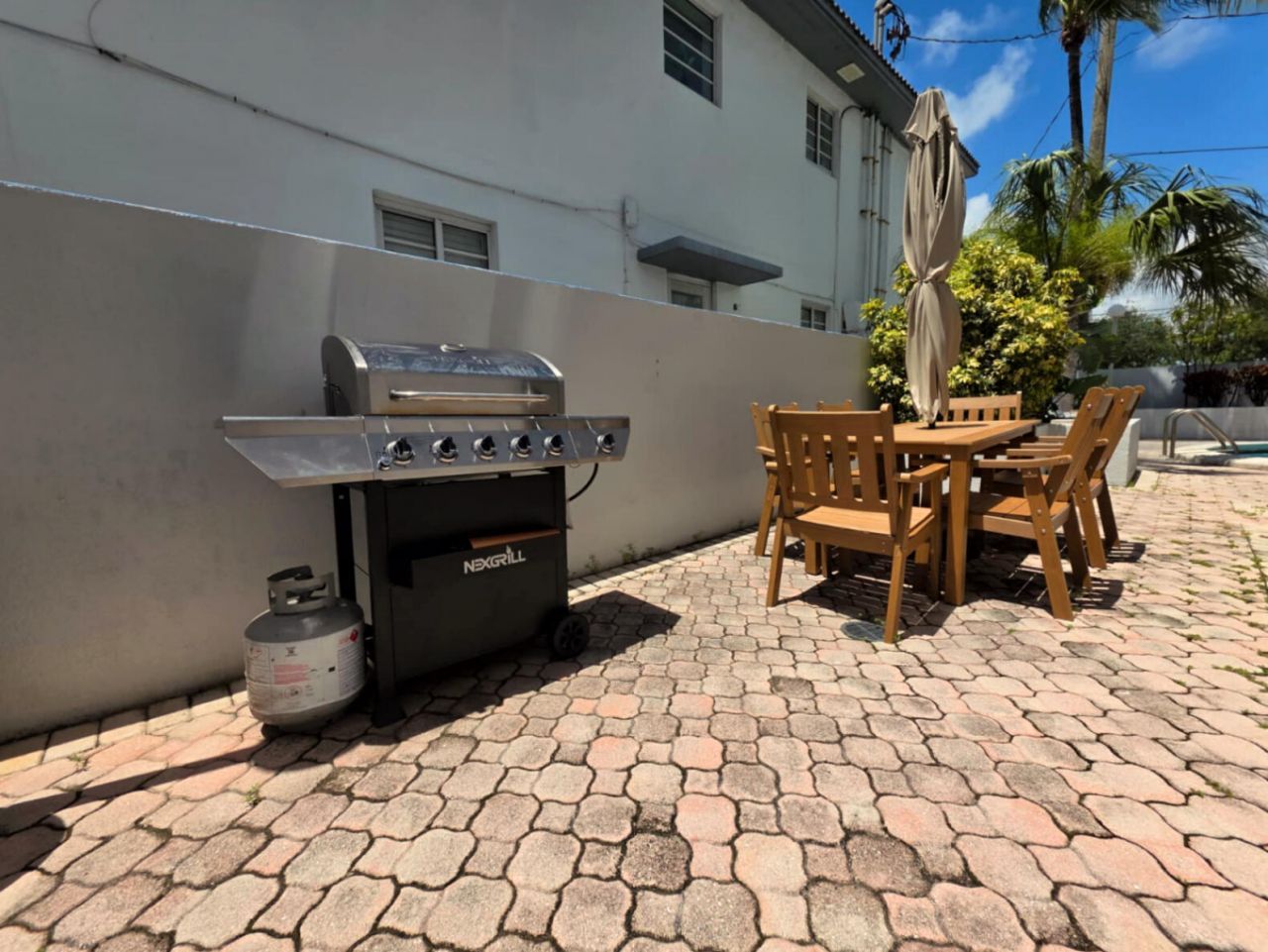 6941 Carlyle Avenue, Unit 2e, Miami Beach, FL 33141 Photo