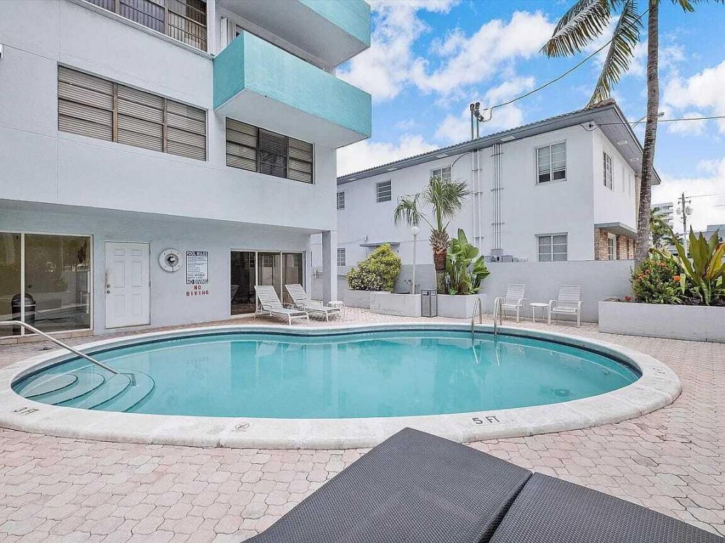 6941 Carlyle Avenue, Unit 2e, Miami Beach, FL 33141 Photo