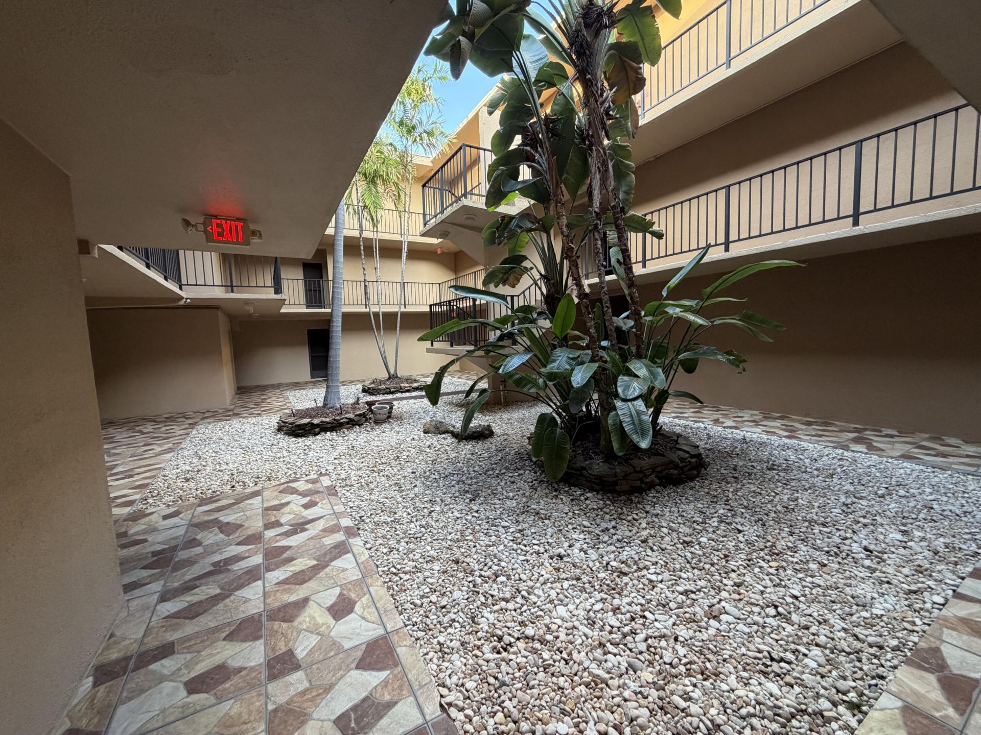 4040 N Hills Drive, Unit 35, Hollywood, FL 33021 Photo