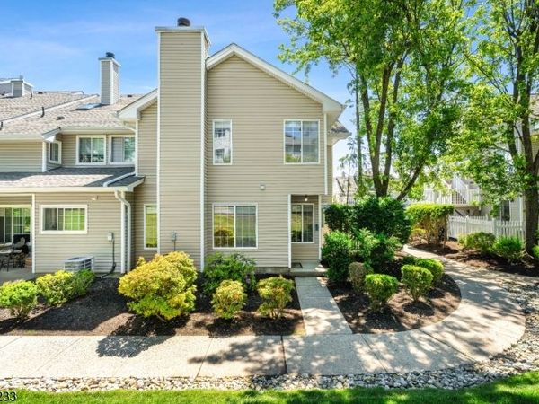 44 Morgan Court, Bedminster, NJ 07921
