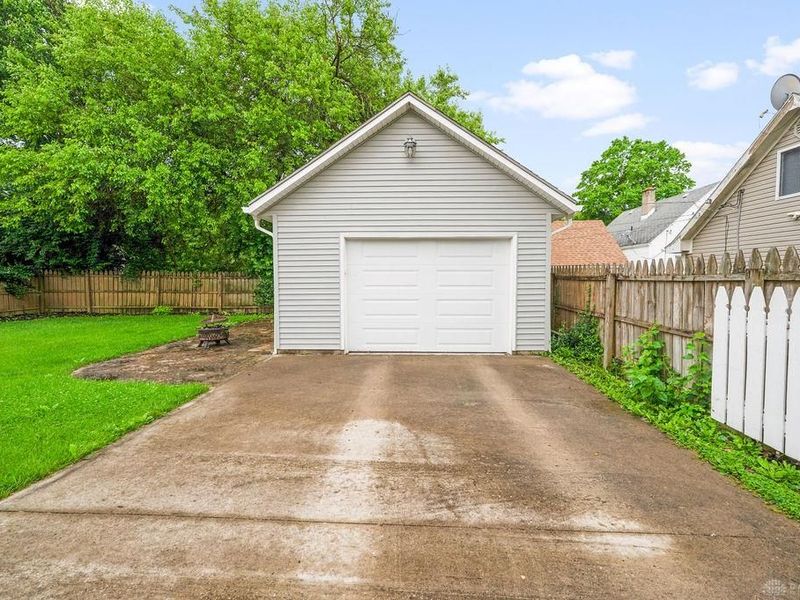 1909 E Bataan Drive, Kettering, OH 45420 Photo 43