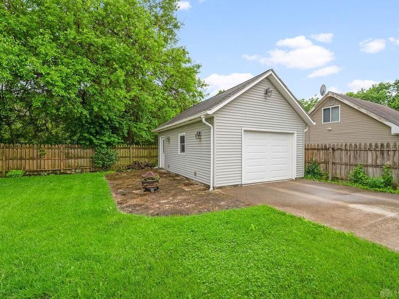 1909 E Bataan Drive, Kettering, OH 45420 Photo 54