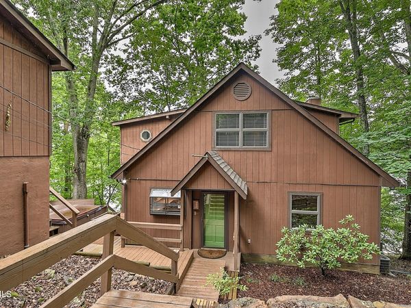 490 Hideaway Farm Road, Piney Flats, TN 37686