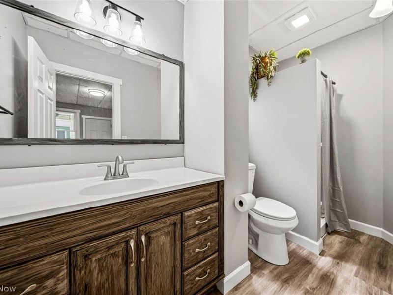 1978 E 126th, Cleveland, OH 44106 Photo 6