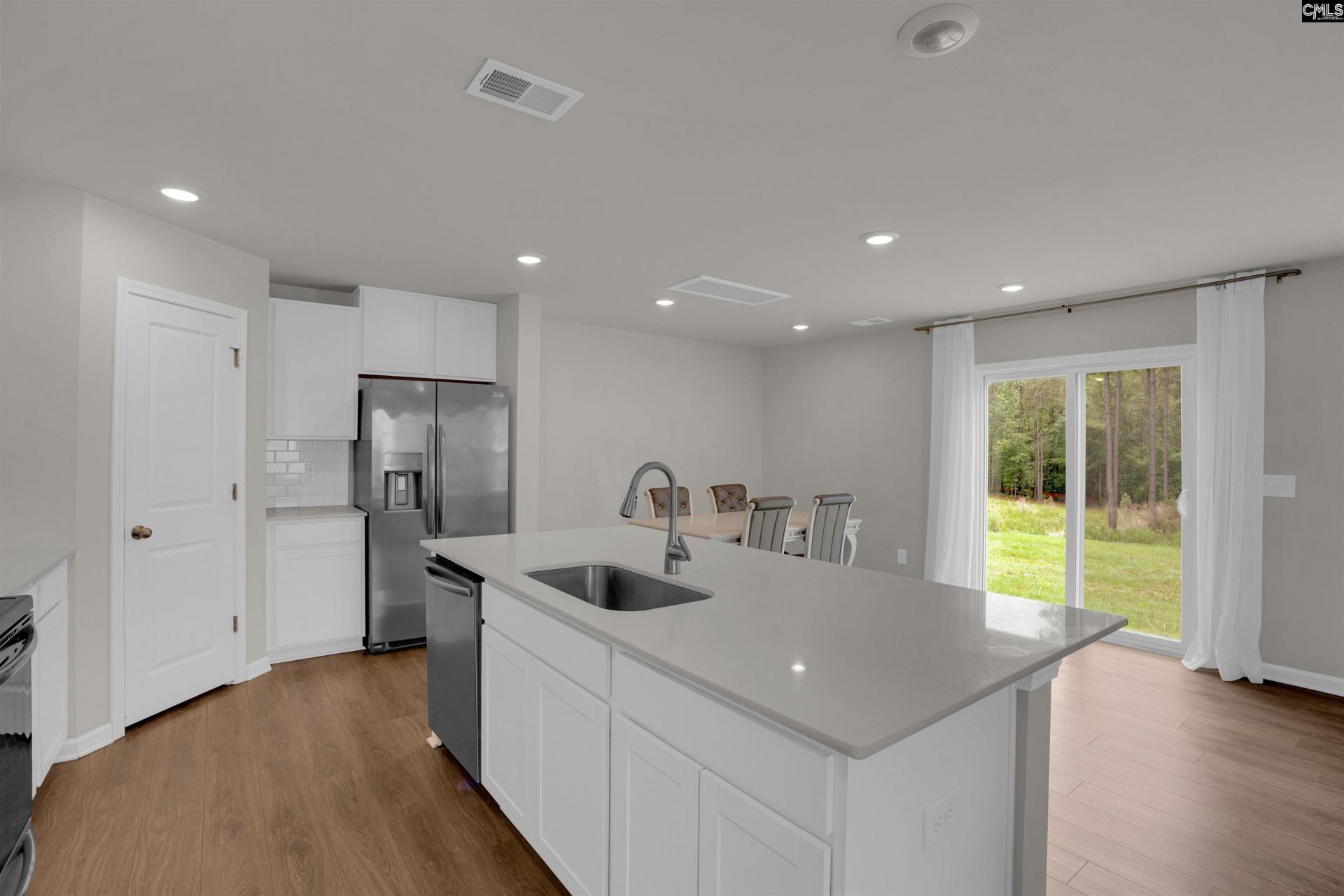 71 Redwing Drive Photo 11