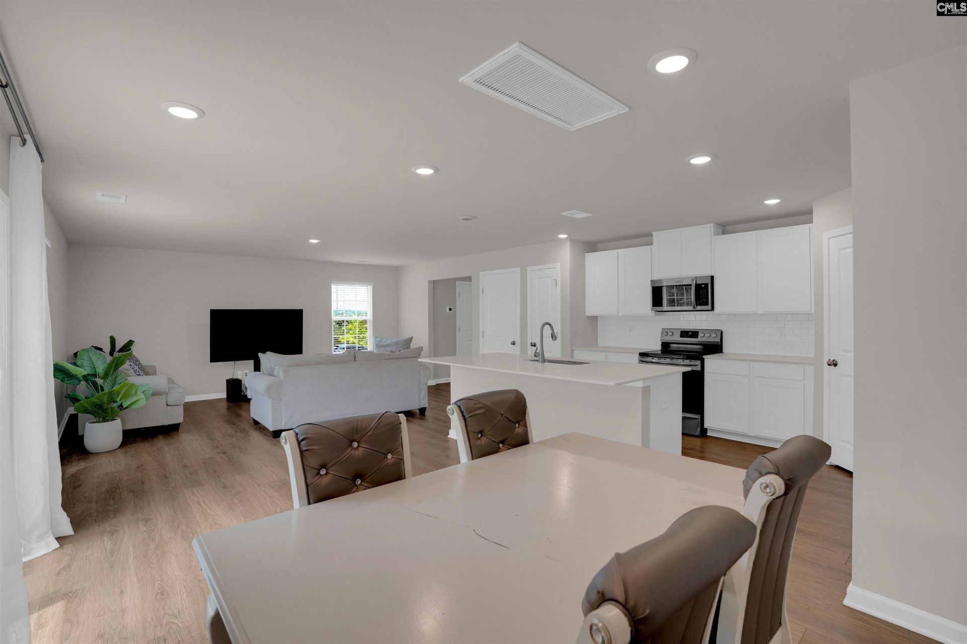 71 Redwing Drive Photo 9