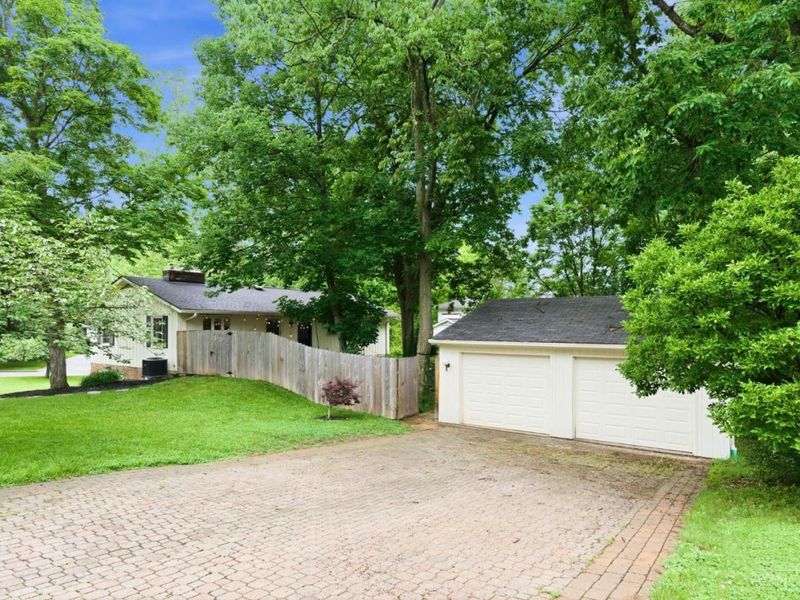 1204 Forest Court, Wyoming, OH 45215 Photo 37