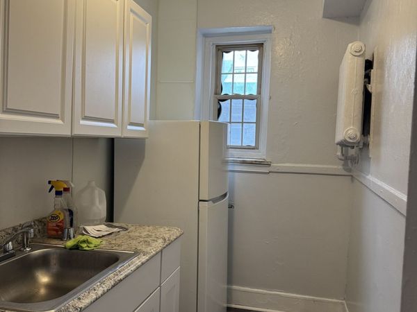 144 Grove , Waterbury, CT 06710